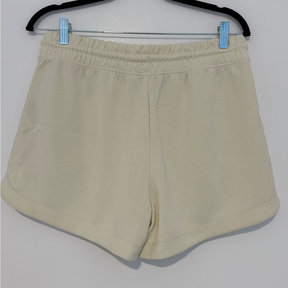 Athleta NWOT Seasoft Mid Rise Tencel Soft Cream Shorts Loungewear Comfy Cozy - Picture 7 of 10